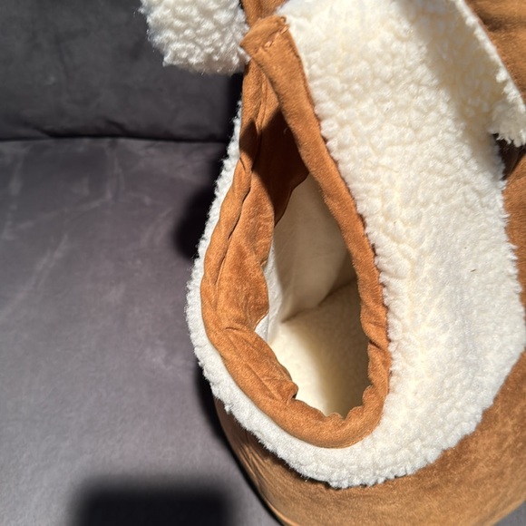 NWOT Koolaburra by UGG Faux Suede and Sherpa Pet Carrier Sherpa bag - Picture 6 of 9